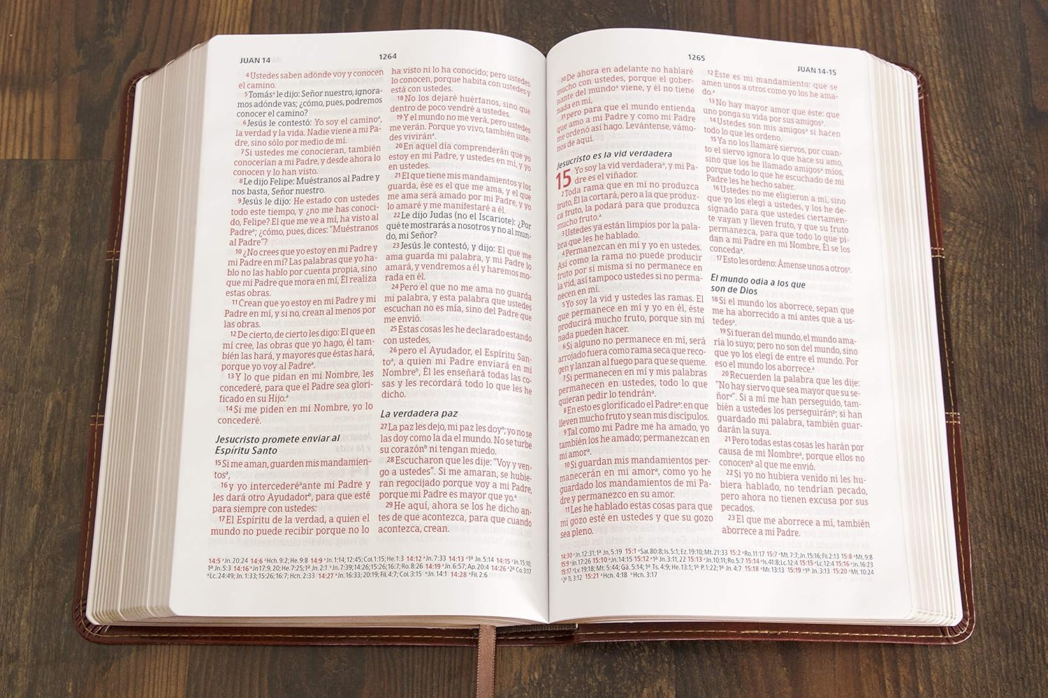 Biblia Peshitta. Símil piel, caoba duotono